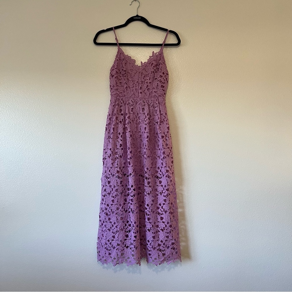ASTR The Label Lace A-Line Midi Dress
Color: Lilac
Size: S